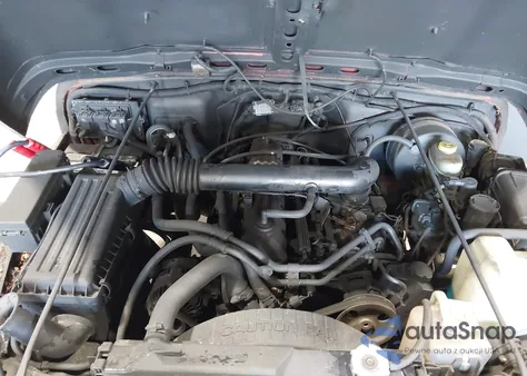 2000 Jeep Wrangler Sport z USA, uszkodzony, nr VIN 1J4FA49S4YP753434